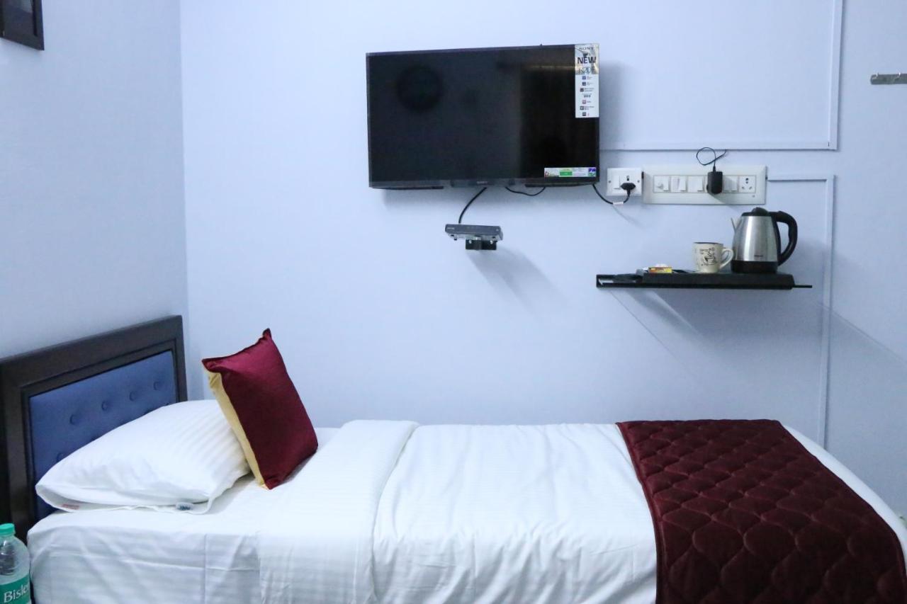 Hotel Nkc Airport Ченнаи Экстерьер фото